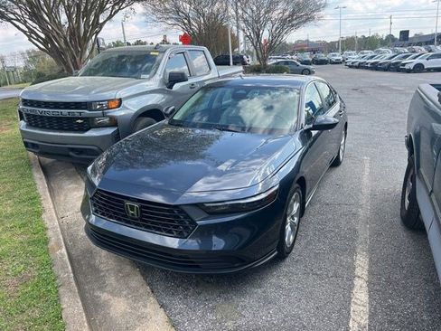 Used 2023 Honda Accord LX image 4