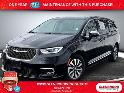 Used 2023 Chrysler Pacifica Limited