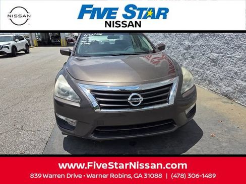 Used 2014 Nissan Altima 2.5 S w/ Display Audio Package FWD image 4