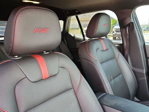 Used 2025 Chevrolet Trax RS w/ Sunroof Package FWD image 18