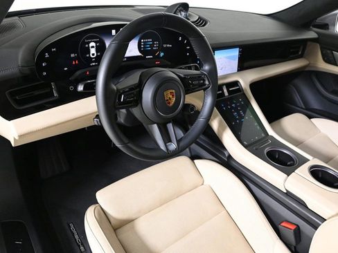 Certified 2023 Porsche Taycan GTS image 4