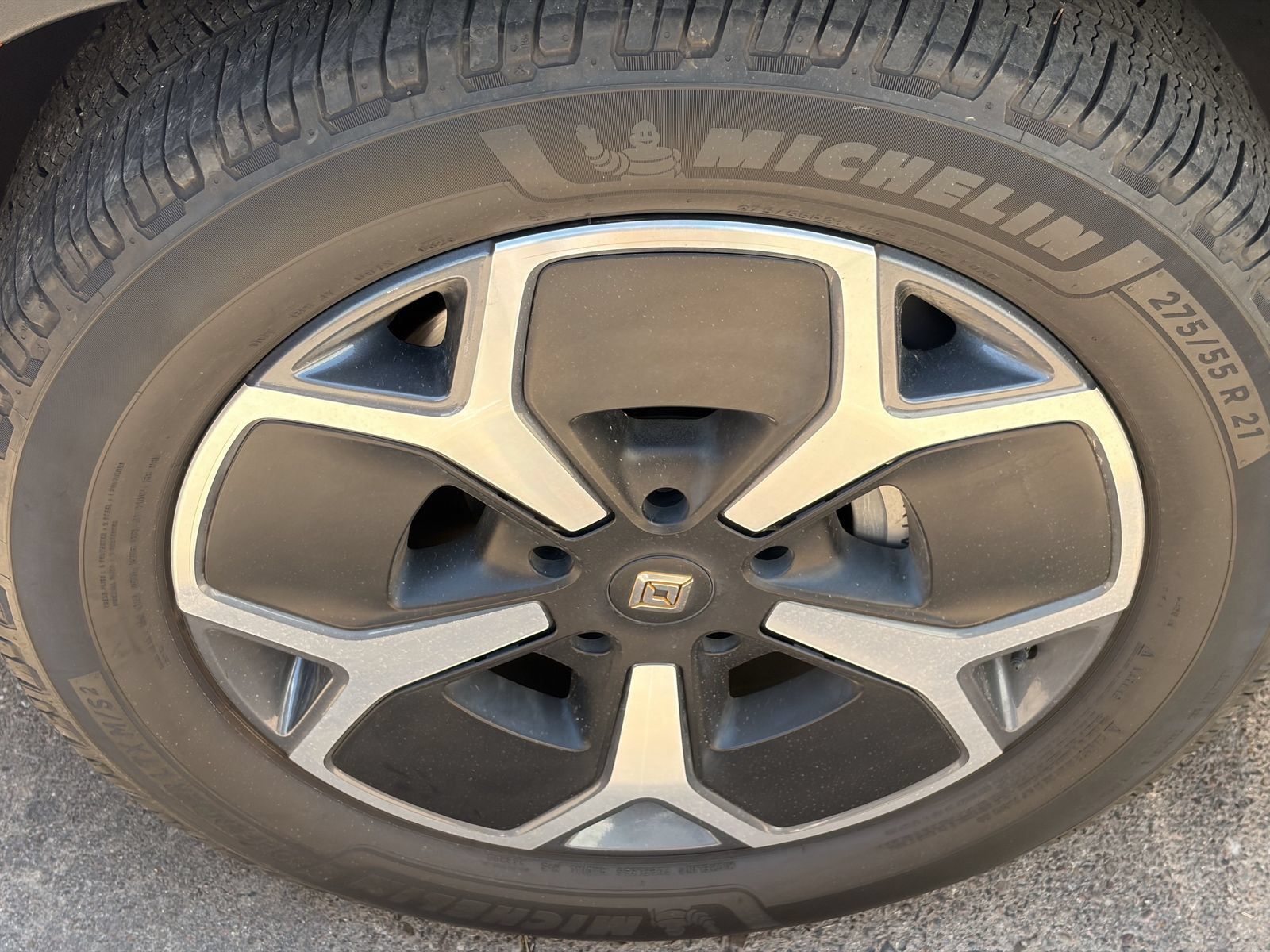 Used 2023 Rivian R1T Adventure Dual AWD/4WD image 7