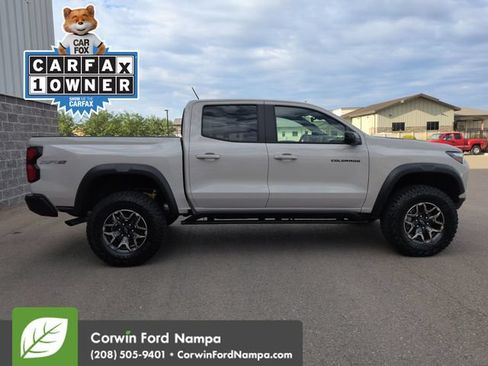 Used 2026 Chevrolet Colorado ZR2 w/ Technology Package AWD/4WD image 2