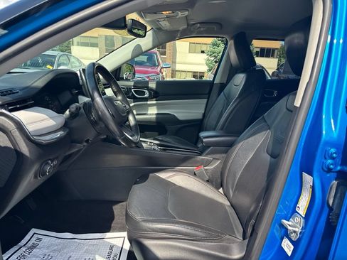 Used 2022 Jeep Compass Limited AWD/4WD image 19
