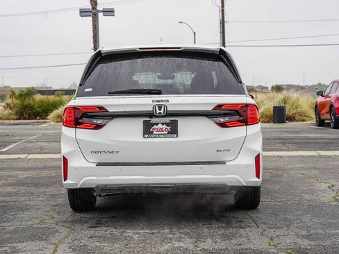 New 2026 Honda Odyssey Elite image 5