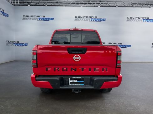 Used 2022 Nissan Frontier SV RWD image 6
