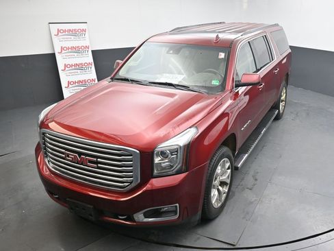 Used 2016 GMC Yukon XL SLT w/ Open Road Package image 12