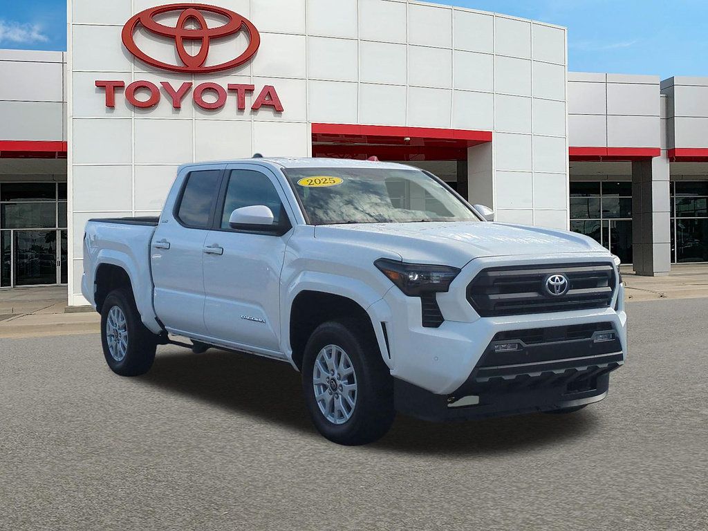 Certified 2025 Toyota Tacoma SR5 AWD/4WD image 1