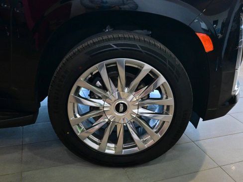 Used 2023 Cadillac Escalade ESV Premium Luxury image 48