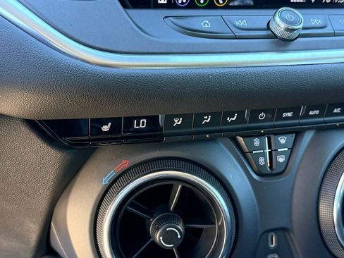 Used 2020 Chevrolet Blazer LT image 8