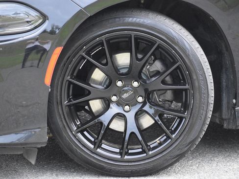 Used 2018 Dodge Charger R/T image 38