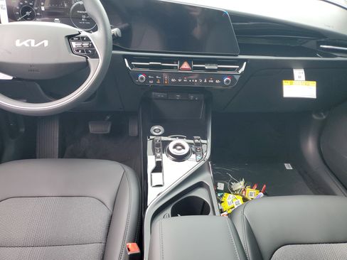 New 2025 Kia Niro Wind w/ Wind Preserve Package image 12