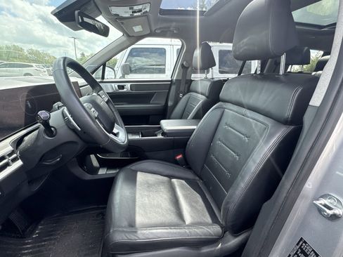 Used 2024 Hyundai Santa Fe Limited image 3