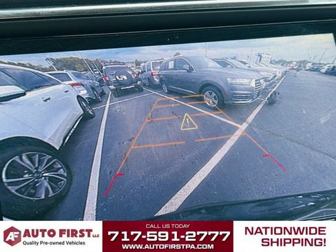 Used 2021 Buick Enclave Essence image 12