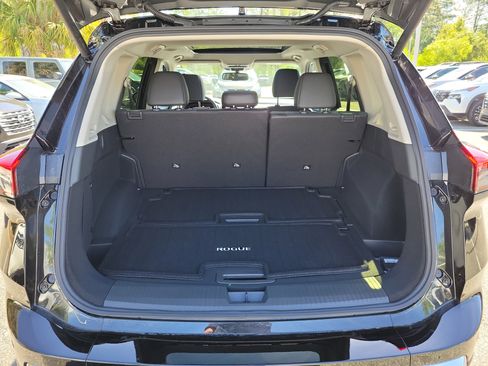 New 2026 Nissan Rogue Platinum AWD/4WD image 9