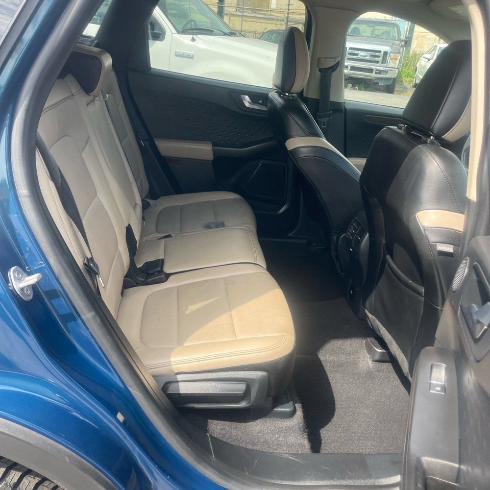 Used 2020 Ford Escape Titanium w/ Titanium Premium Package 2.0 AWD/4WD image 15