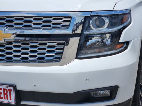 Used 2018 Chevrolet Tahoe LT w/ Luxury Package RWD image 8