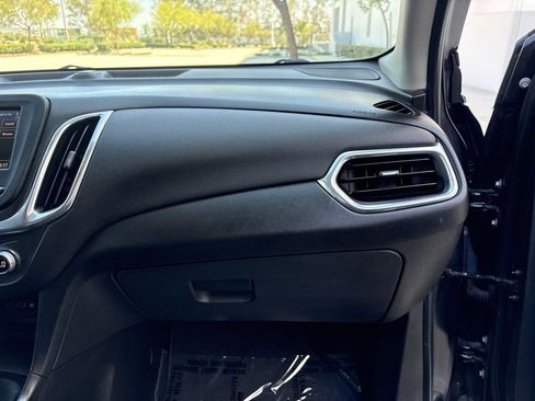 Used 2020 Chevrolet Equinox LT FWD image 18