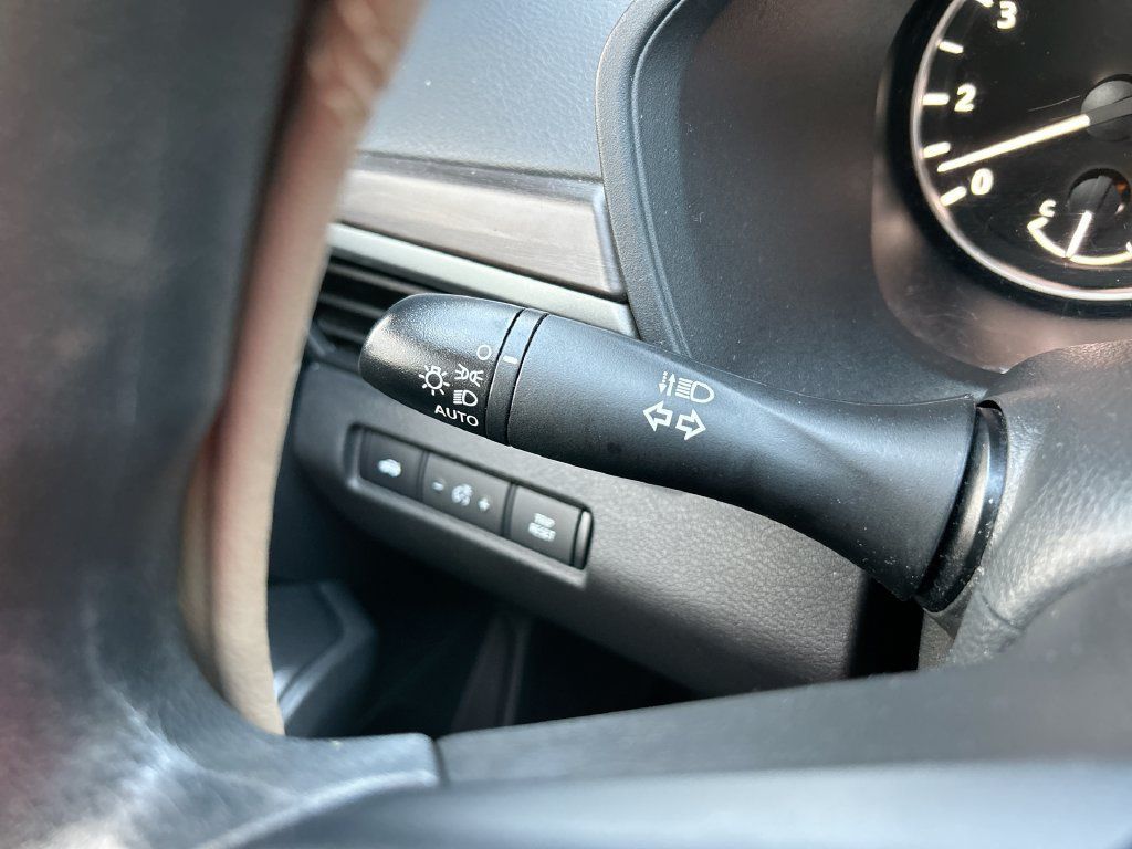Used 2024 Nissan Altima 2.5 SV FWD image 21