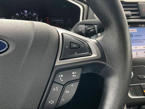 Used 2019 Ford Fusion SE image 23