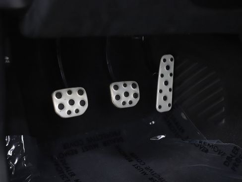 Used 2006 Pontiac GTO image 24