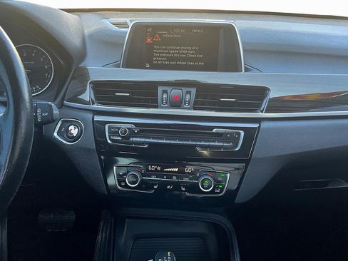 Used 2017 BMW X1 xDrive28i image 6