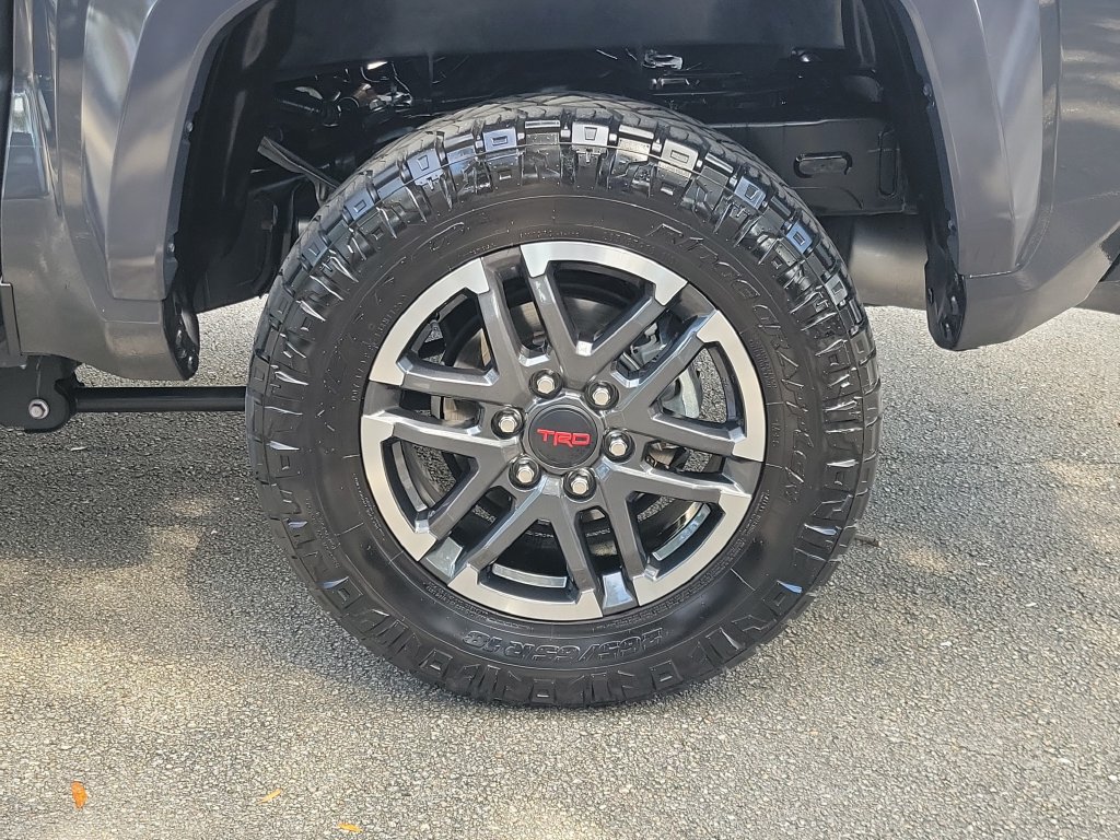 Used 2025 Toyota Tacoma TRD Sport RWD image 5