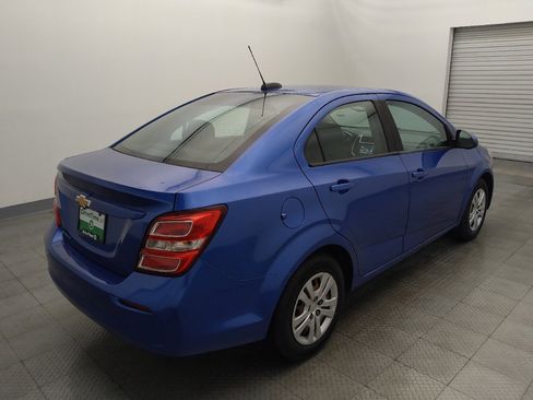 Used 2017 Chevrolet Sonic LS image 9