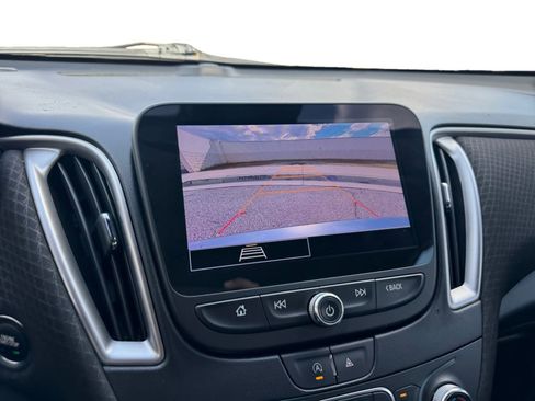 Used 2023 Chevrolet Malibu LS image 13