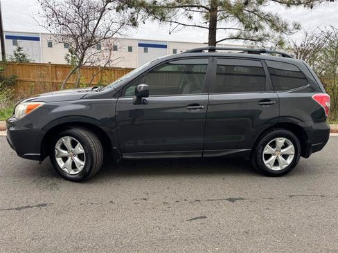 Used 2014 Subaru Forester 2.5i Premium AWD/4WD image 7