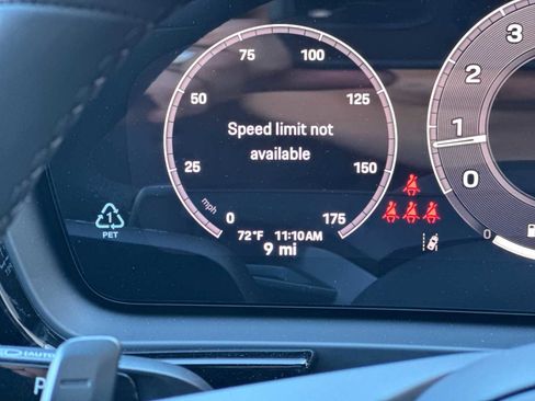 New 2025 Porsche Cayenne Coupe image 27