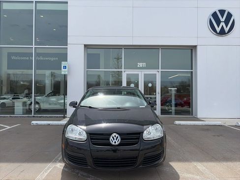 Used 2010 Volkswagen Jetta Wolfsburg Edition image 2