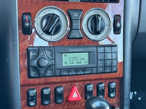 Used 2003 Mercedes-Benz SLK 320 image 23