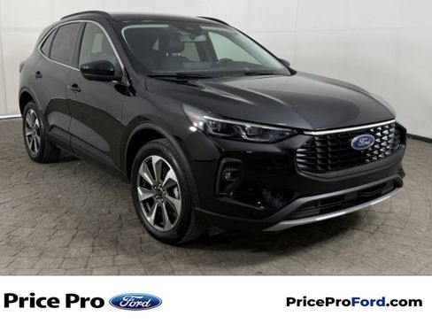 Used 2024 Ford Escape Platinum AWD/4WD image 1