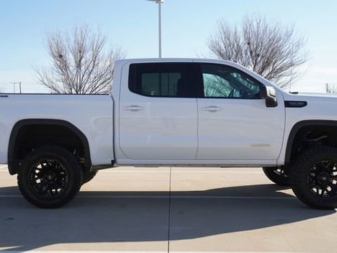 Used 2024 GMC Sierra 1500 Elevation w/ X31 Off-Road Package image 10