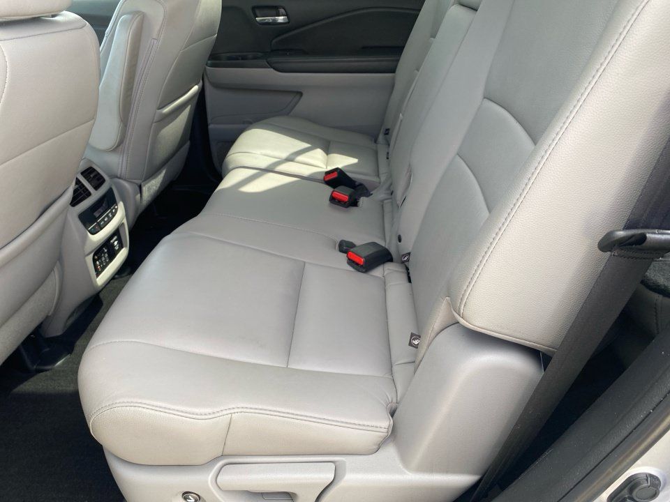 Used 2016 Honda Pilot Touring image 16