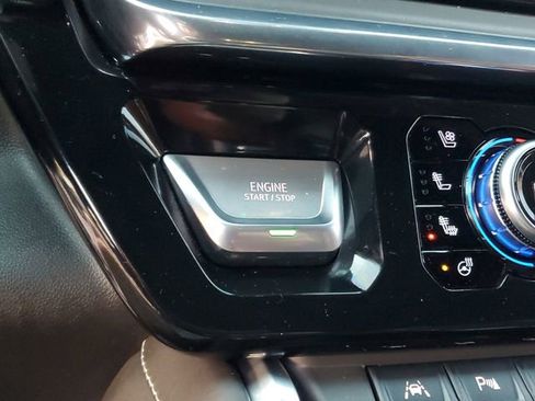 Used 2025 GMC Sierra 1500 Denali Ultimate image 25