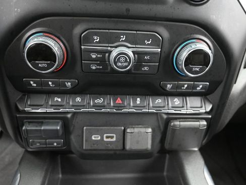 Used 2020 Chevrolet Silverado 1500 LTZ w/ LTZ Plus Package image 16