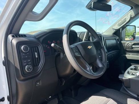 Used 2024 Chevrolet Silverado 2500 Custom w/ Custom Value Package AWD/4WD image 13