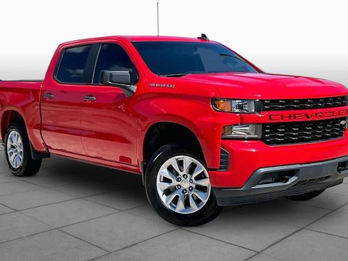 Used 2020 Chevrolet Silverado 1500 Custom w/ Custom Value Package RWD image 3