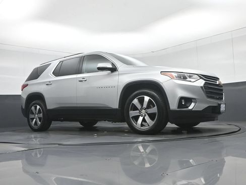 Used 2019 Chevrolet Traverse LT w/ LT Premium Package AWD/4WD image 64