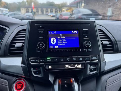 Used 2018 Honda Odyssey LX image 32