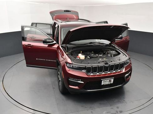 Used 2023 Jeep Grand Cherokee Limited w/ Luxury Tech Group II image 25