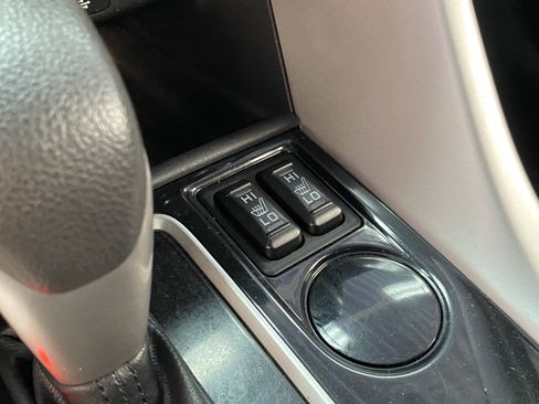 Used 2020 Mitsubishi Eclipse Cross LE FWD image 28