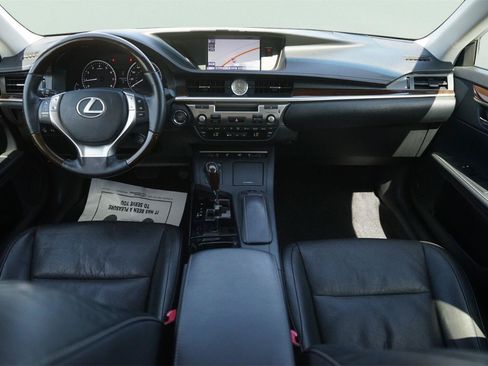 Used 2014 Lexus ES 350 w/ Luxury Package FWD image 21