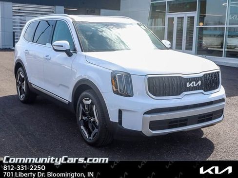 Certified 2025 Kia Telluride EX image 1