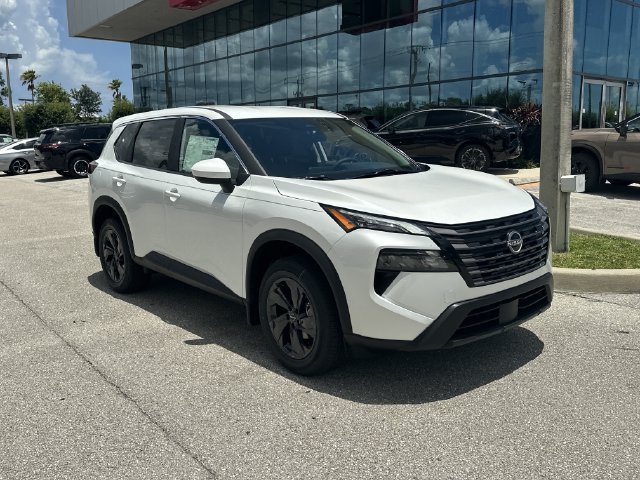 Used 2026 Nissan Rogue SV w/ Cold Weather Package FWD image 5