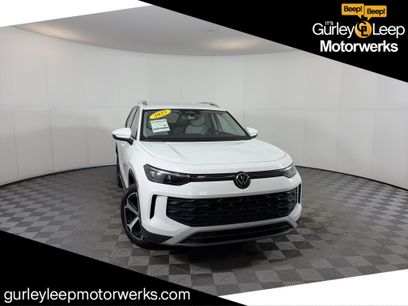 Used 2025 Volkswagen Tiguan SE