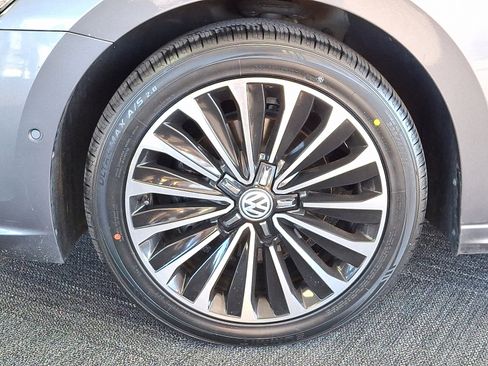 Used 2022 Volkswagen Passat 2.0T image 25