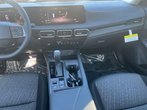 New 2026 Nissan Sentra SV w/ SV Convenience Package FWD image 15